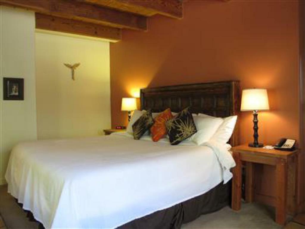 Abiquiu Inn Quarto foto
